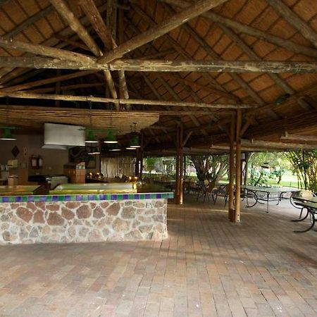 Cresta Mowana Safari Lodge Kasane Exteriör bild