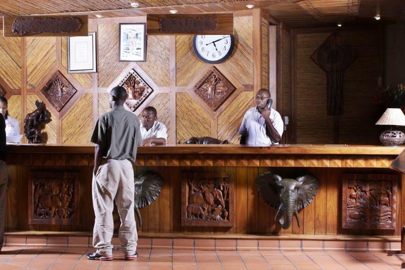 Cresta Mowana Safari Lodge Kasane Exteriör bild