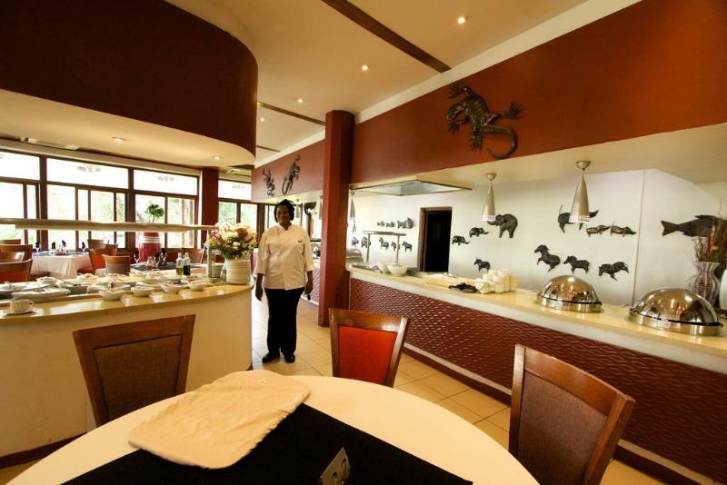 Cresta Mowana Safari Lodge Kasane Exteriör bild